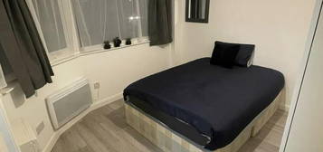 Room to rent in Hermitage Way, Stanmore HA7