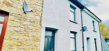 2 bed terraced house to rent