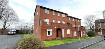 Flat to rent in Well Close Rise, Leeds LS7