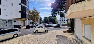 Arrendamento de Apartamento T1  na praça João Martinho de Freitas