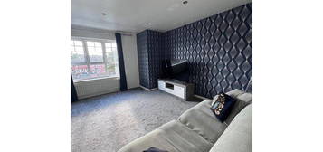 2 bed flat to rent