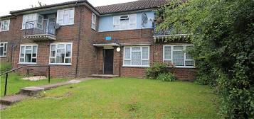 Flat to rent in Thirsk Road, Borehamwood, Hertfordshire WD6