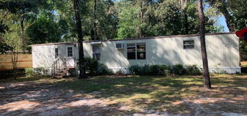 38 Dispennette Dr, Crawfordville, FL 32327