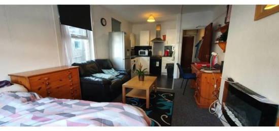 1 bedroom flat