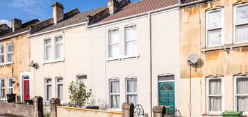 5 bedroom terraced house