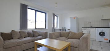 2 bed flat to rent