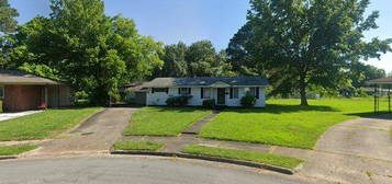 515 Park Pl, Pine Bluff, AR 71601