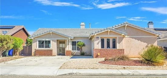 13190 Dos Palmas Rd, Victorville, CA 92392