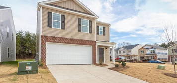 1915 Puffin Dr, Haw River, NC 27258