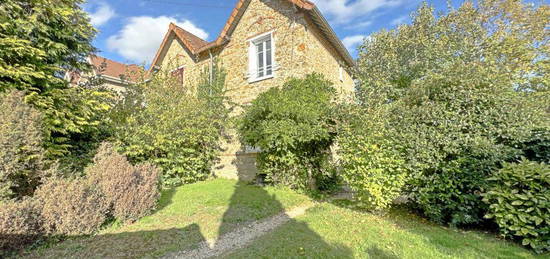 Maison meublée À Louer