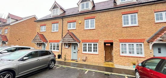 4 bedroom terraced house to rent