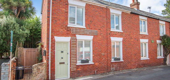 2 bed semi-detached house for sale