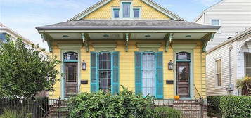 832 Valence St, New Orleans, LA 70115