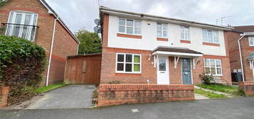 3 bed semi-detached house to rent