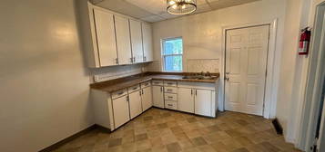 802 W Cedar St Unit 804, Kalamazoo, MI 49007