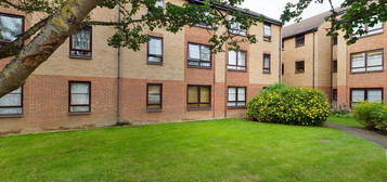 Flat to rent in William Smith Close, Cambridge CB1