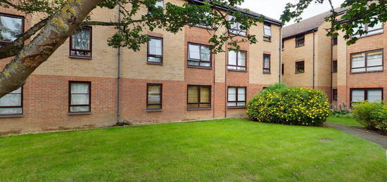 Flat to rent in William Smith Close, Cambridge CB1