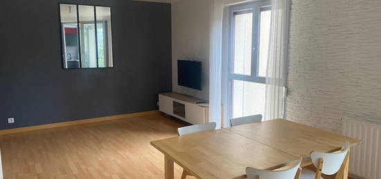 A LOUER - APPARTEMENT T4 MEUBLÉ - RENNES POTERIE - 1025 € LOYER HC