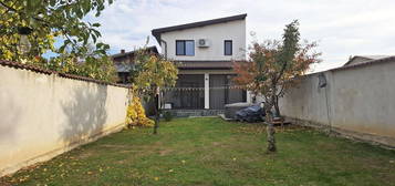 Casa cu 3 camere, Bucov