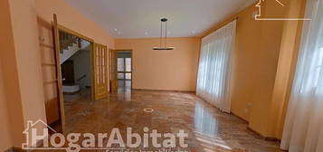 Casa adosada en venta en Centro