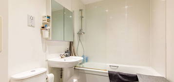 Flat for sale in Taylor House E14, Westferry, London,