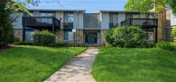 938 E Old Willow Rd APT 102, Prospect Heights, IL 60070
