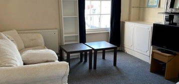 5 bed flat to rent