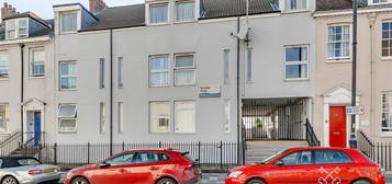 2 bed flat to rent