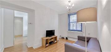 Flat to rent in Pollard House, Northdown Street, London N1