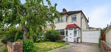 3 bedroom semi-detached house to rent