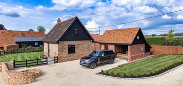 4 bed detached house for sale