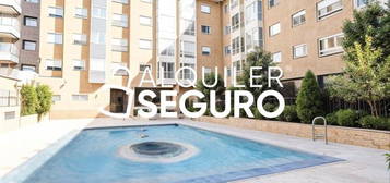 Piso de alquiler en Alameda del Valle , Ensanche de Vallecas - La Gavia