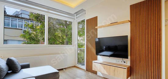 Alsancak'da, Tadilatlı, Eşyalı, Doğalgazlı, 2+1 Kiralık Daire