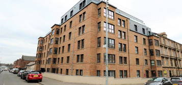 3 bed flat to rent