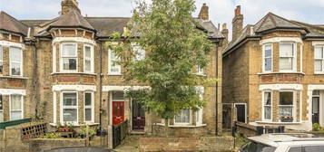 3 bed flat for sale