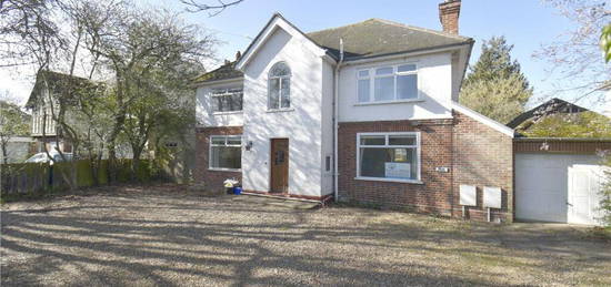 4 bedroom detached house