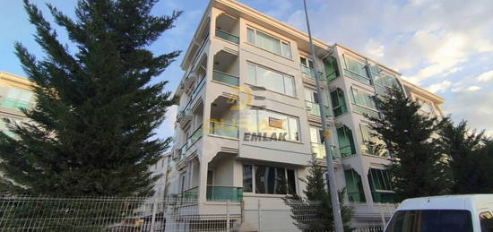 DURAK EMLAK'TAN SELÇUKLU'D KİRALIK 4+1 SALON 150m2 LÜX SİTE İÇİ