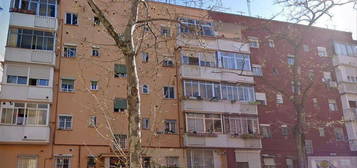 Piso en venta en Cl la del Manojo de Rosas , Orcasur - 12 de Octubre