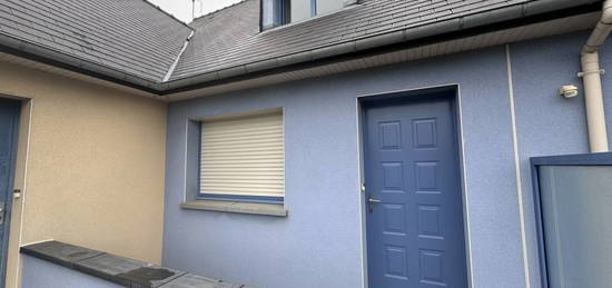 BLOT - Appartement à louer - Saint Aubin du Cormier - 1 chambre - Garage - Parking