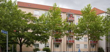 3-Raum-Wohnung mit Blick zum Nordplatz mit der Michaeliskirche