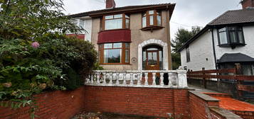 3 bed semi-detached house to rent