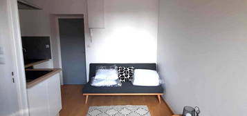 Studio 1 pièce 14 m²