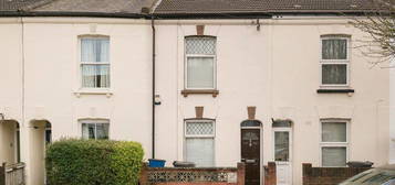 2 bedroom terraced house