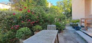 Appartement avec jardin et terrasse