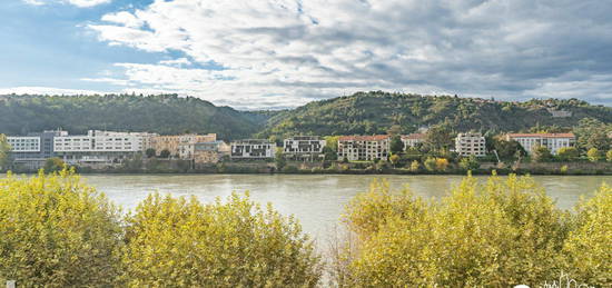 VIENNE - appartement T3 de 75 m² avec vue dégagée sur le Rhô