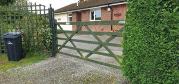 Bungalow to rent in Crossgates, Llandrindod Wells, Powys LD1