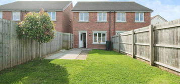 2 bed semi-detached house for sale