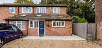 3 bed semi-detached house for sale