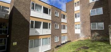 Shared accommodation to rent in Hillside, Hoddesdon EN11