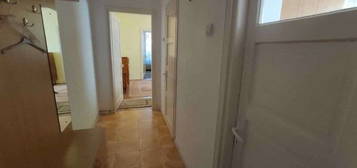 Particular inchiriez apartament  2 camere  Centrul civic